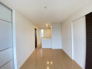 シャーメゾン大町 201号-3