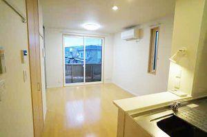 シャーメゾン　クレスト 203号-3