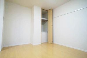 シャーメゾン　クレスト 203号-6