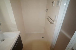 シャーメゾン日の出町 201号-4