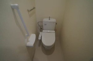 シャーメゾン日の出町 302号-13