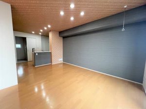 シャーメゾン本陣前 202号-2
