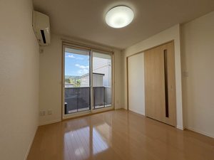 シャーメゾン国見２丁目 103号-2