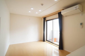 メゾン神明町 202号-2