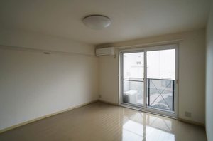 ロイヤルヒルズ山岸 202号-2