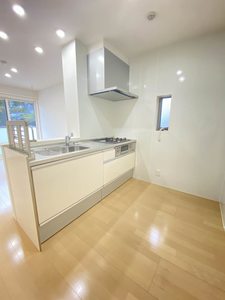 グラシウ寿金沢 203号-3