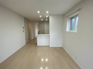 グラシウ寿金沢 301号-2