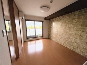 クラージュ銀杏町 303号-2