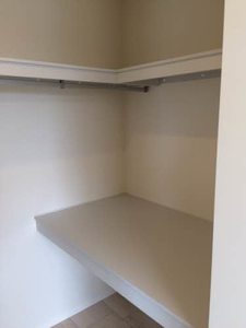 フロントマーレ 203号-8