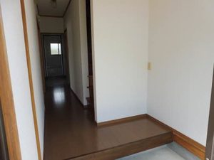 古川北町五丁目貸家B-4