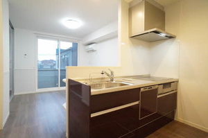 シャーメゾン堀西 102号-2