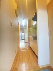 リィ・シイン 103号-5