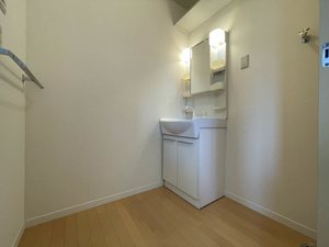 シャーメゾン大町 201号-8