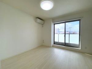 グリシーヌオール中町 303号-2