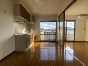 ポーシェ三月内　Ａ 201号-4