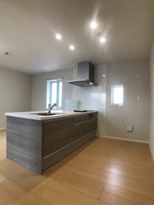 グランメゾン　アムール錦町 201号-3