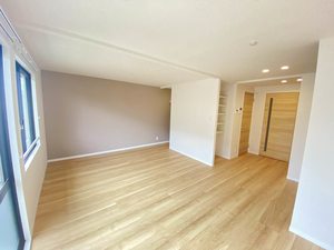 ネーブルグリーン 202号-2