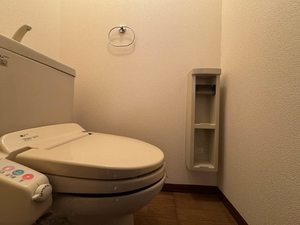 ハイツ・イ－スト 102号-7