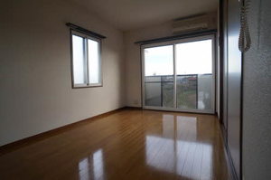 ハイツ・イ－スト 203号-5