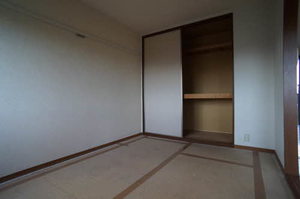 ハイツ・イ－スト 203号-7