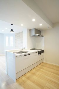 センターフィールド森合町 203号-4