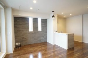 センターフィールド森合町 205号-2