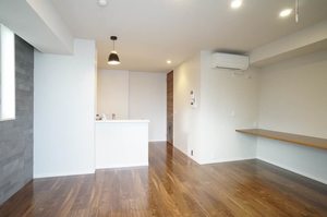 センターフィールド森合町 205号-3