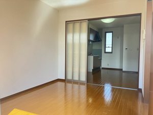 サンテラス山根B 202号-3