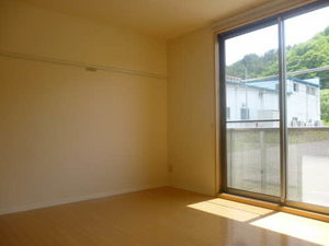 シャーメゾン千田Ｂ B102号-4