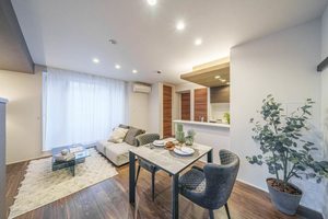 Ｋ－ｃｒａｔ 305号-5