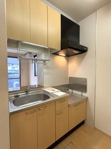 イーストⅢ 101号-3