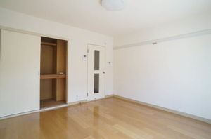 ユーロハイツ名須川　Ａ 202号-3