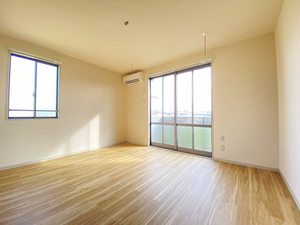 コーラルタウンＦ 201号-2