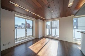 プレミアス上杉一丁目 401号-4