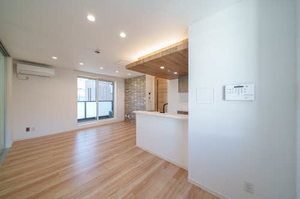 プレミアス上杉一丁目 402号-3