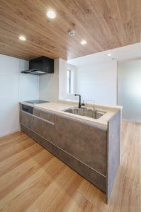 プレミアス上杉一丁目 402号-4