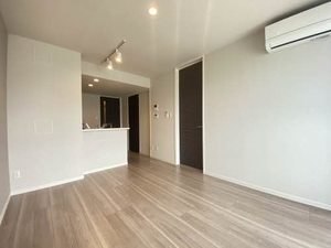 プレミアス松木町 303号-3