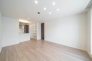 フロレスタ堤通雨宮 302号-3