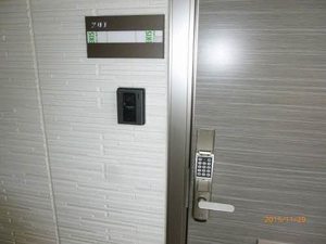 シャーメゾン桜通り二高前 201号-4