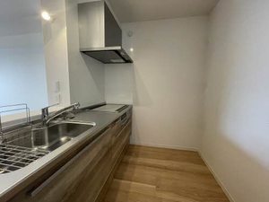 シャーメゾン行仁 203号-4