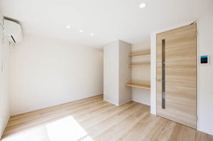 クレストコート 102号-2