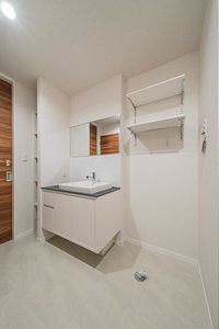 Ｐｒｏｍｅｎａｄｅ上杉 103号-9