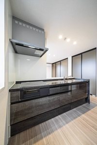 Ｐｒｏｍｅｎａｄｅ上杉 301号-4