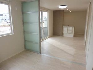 シャーメゾンロハス 102号-3