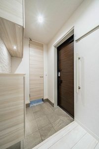 Ａｌｂｅｍａｒｌｅ上杉 102号-8