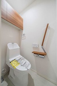 Ａｌｂｅｍａｒｌｅ上杉 202号-9