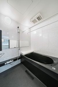 Ａｌｂｅｍａｒｌｅ上杉 203号-8