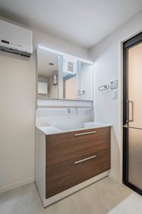 Ａｌｂｅｍａｒｌｅ上杉 301号-10