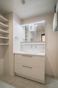 Ａｌｂｅｍａｒｌｅ上杉 303号-10