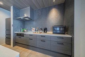 Ｃａｍｅｌｏｔ　Ｅａｓｔ 402号-8